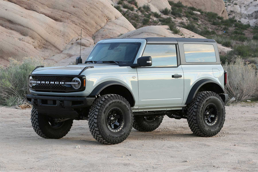 FabTech 4in UCA Lift Kit w/ DLSS Coilovers