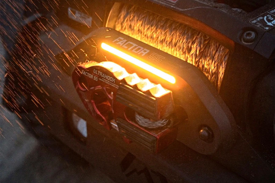 Factor 55 Lighted Hawse Fairlead