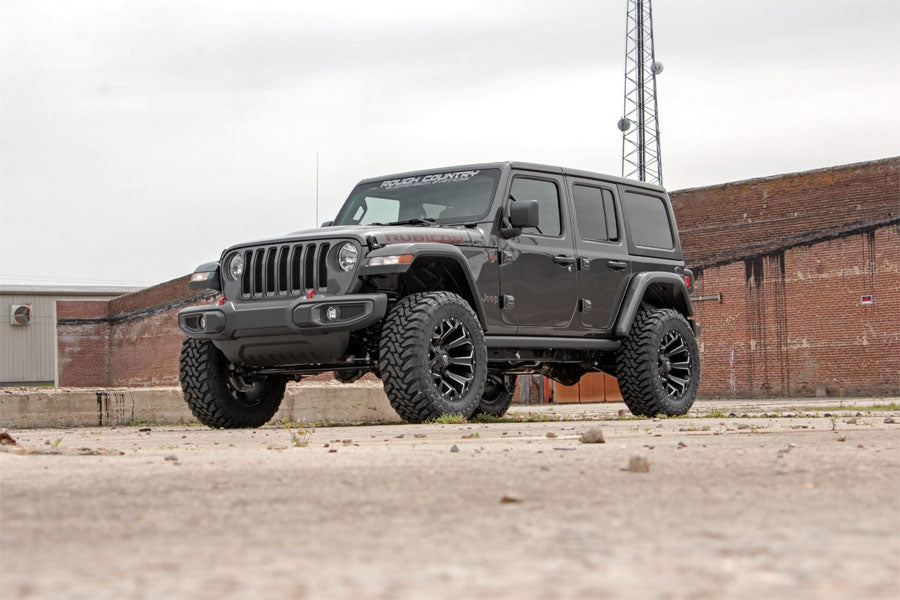 Rough Country 2.5in Lift Kit - M1R Monotube