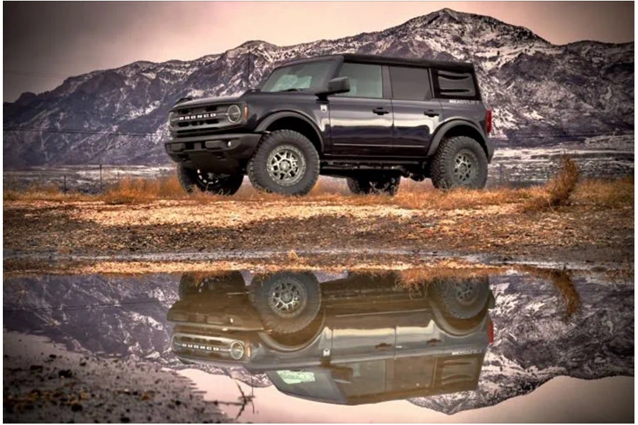 ReadyLift Suspension 2in Front / 2.5in Rear SST Lift Kit for High Payload Conditions
