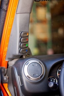 Rugged Ridge A-Pillar 4-Switch Pod w/Rocker Switches